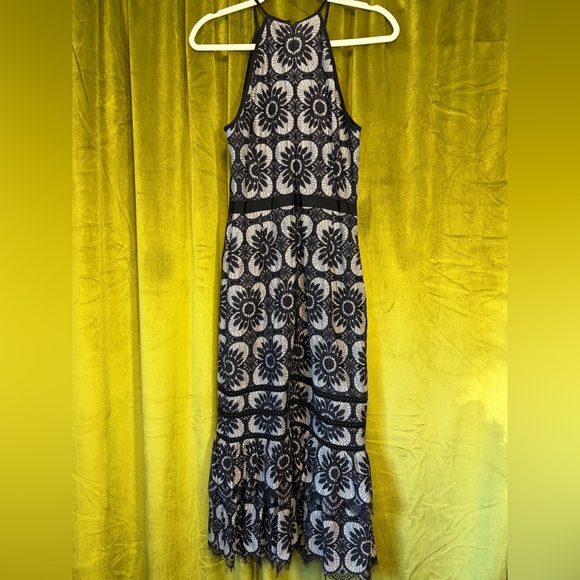 Banana Republic Black & Blue Lace Halter Style fitted Midi dress. Size 4. $158 - Picture 7 of 8